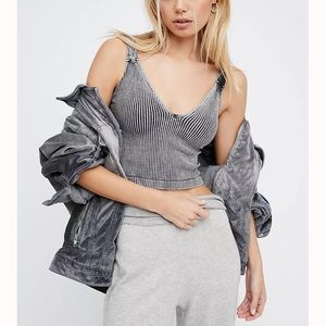 Washed Seamless Crop : washed black X-Small/Small. New without tags